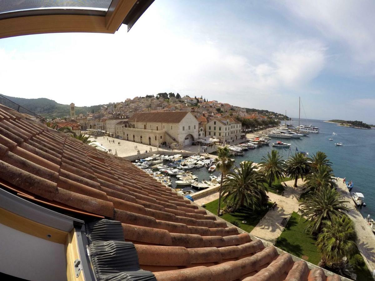 Hvar Attic Modern Design - Town Center With A Great View Hvar Town Exterior photo